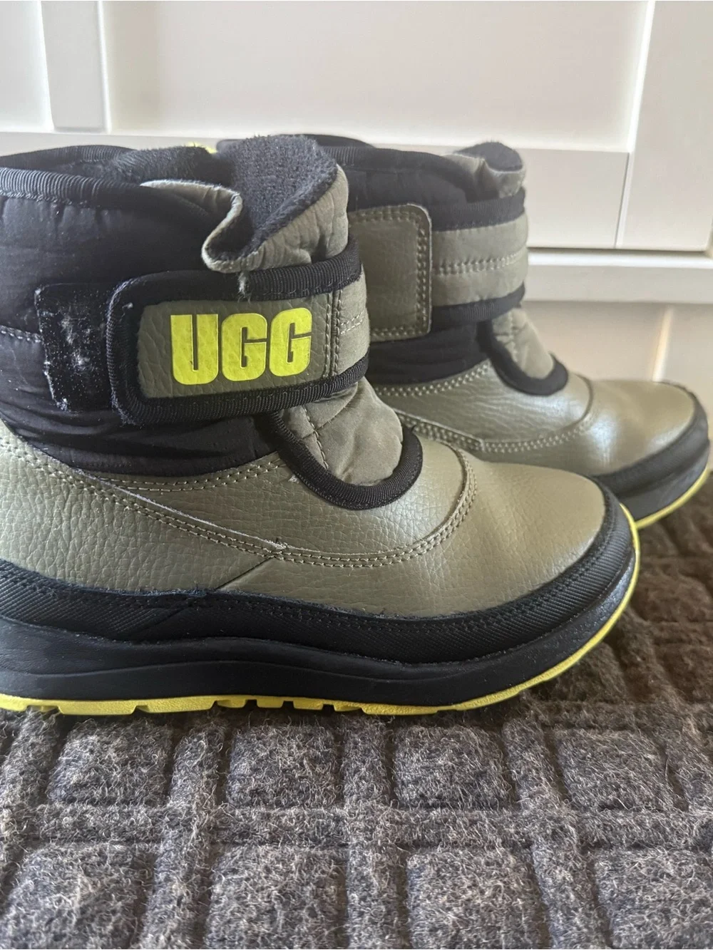 UGG Kids Black and Yellow Logo Pull-On Boots